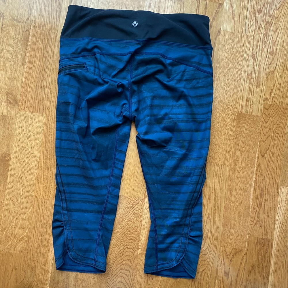 Lululemon Capri leggings - in great condition!